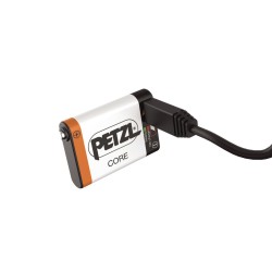Mit den HYBRID-Stirnlampen von Petzl kompatibler Akku